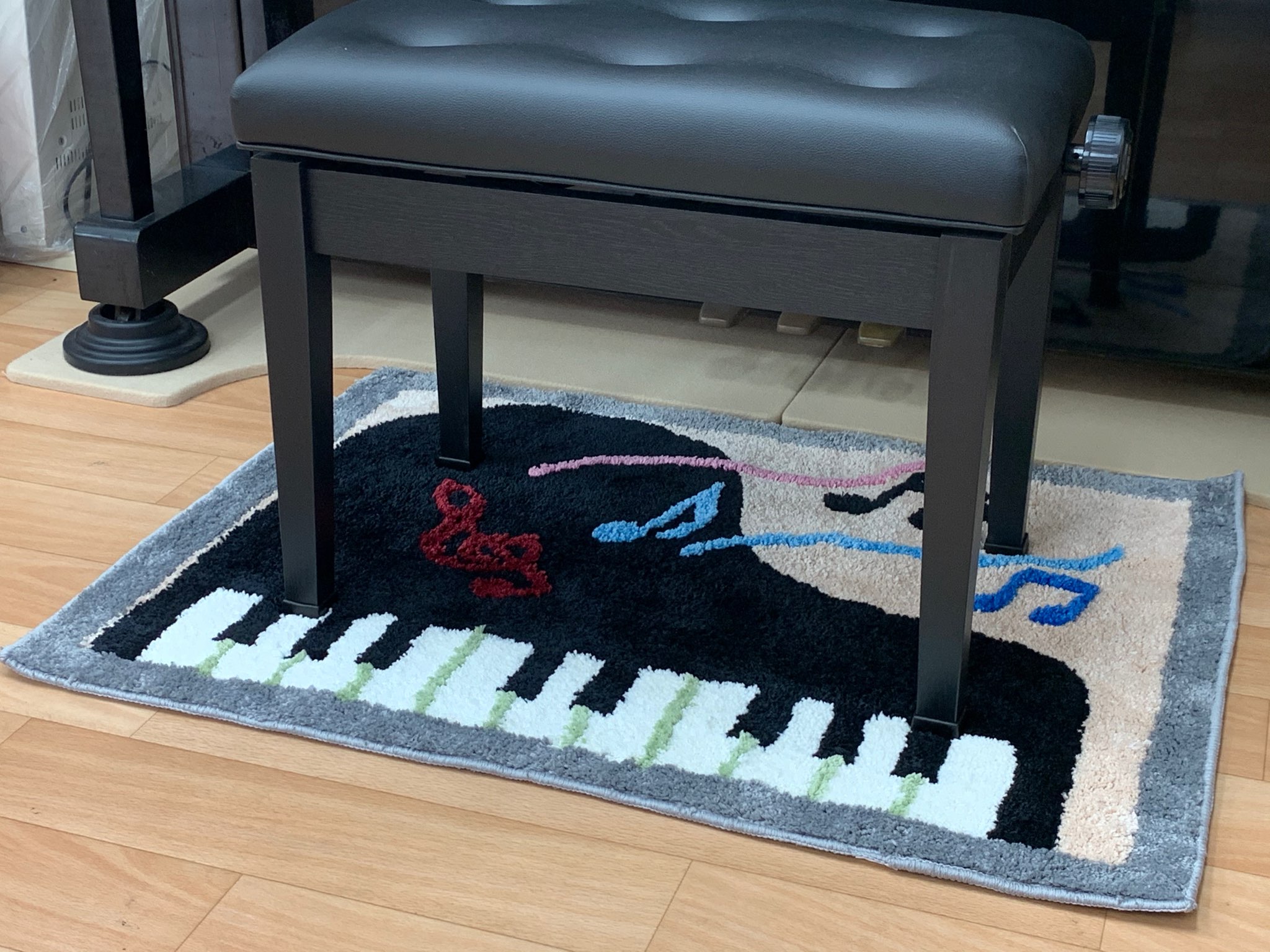chairmat2mero.jpg